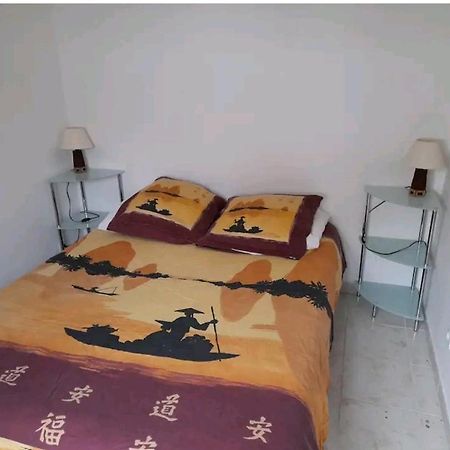 Maisonnee Avec Une Chambre Saint-Michel-en-l'Herm Экстерьер фото