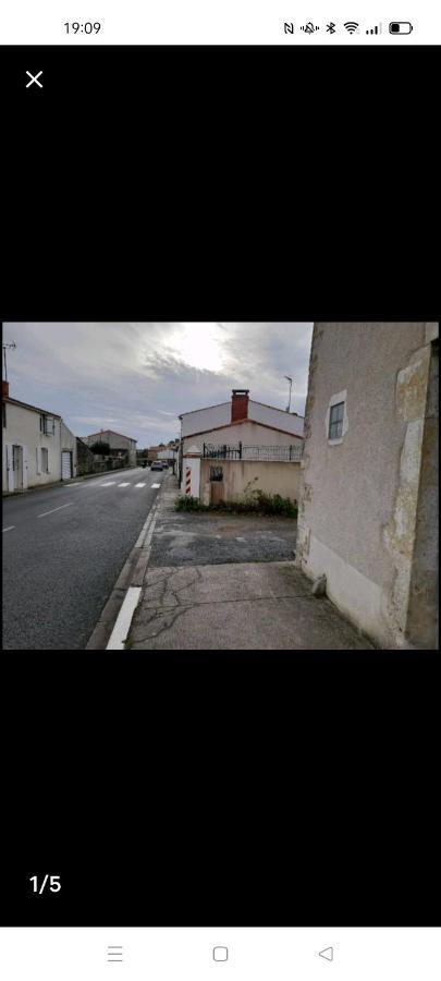 Maisonnee Avec Une Chambre Saint-Michel-en-l'Herm Экстерьер фото