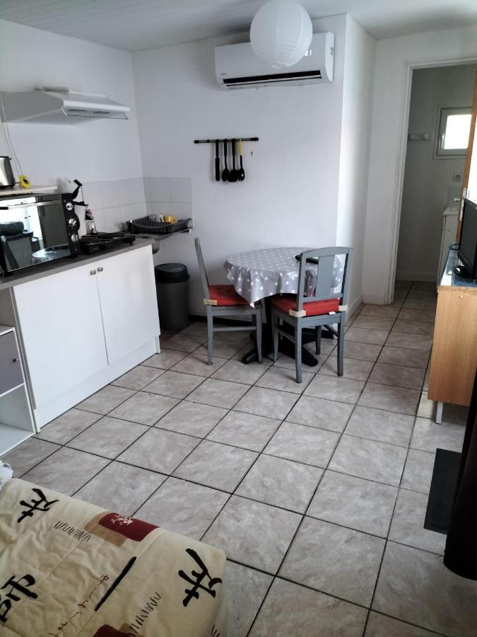 Maisonnee Avec Une Chambre Saint-Michel-en-l'Herm Экстерьер фото